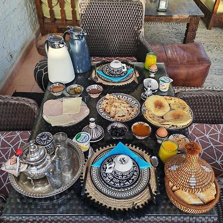 Riad Villa Berna Under Swiss Management Marrakesh Bagian luar foto